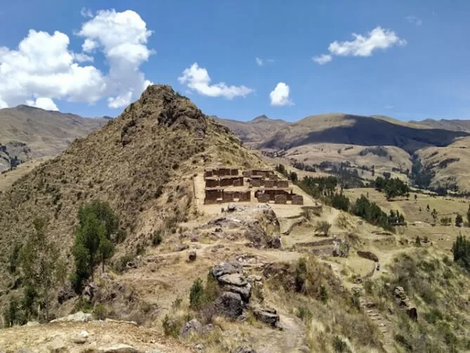 Archaeological remains to Machu Pitumarca