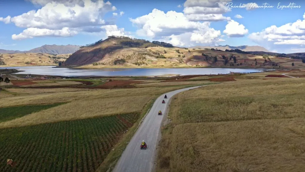 Route to access the Huaypo and Piuray lagoons. Route to access the Huaypo and Piuray lagoons.