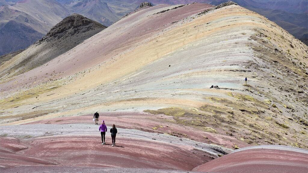 rainbow mountain picture unedited wllcacunca